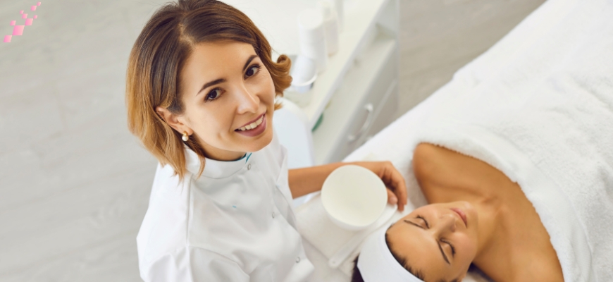 Jak wybrać najlepsze szkolenie kosmetologiczne krok po kroku